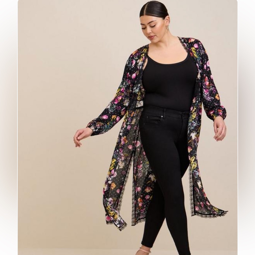 Torrid Floral Crepe Lace Trim Kimono Size 2